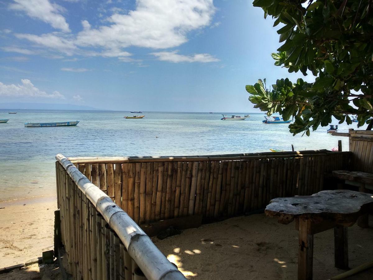 Sunset Guest House & Bar Bunaken Exterior photo