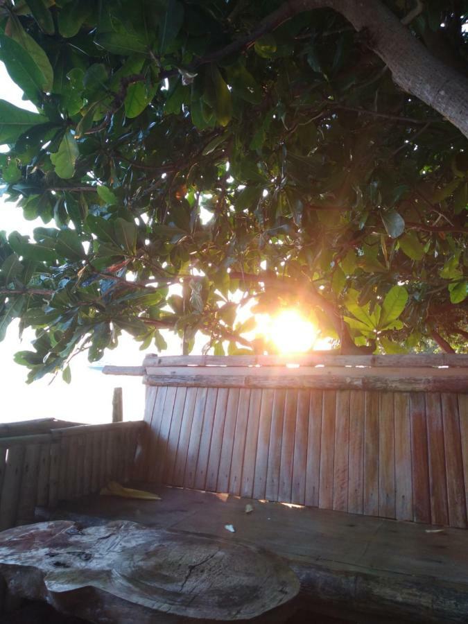 Sunset Guest House & Bar Bunaken Exterior photo